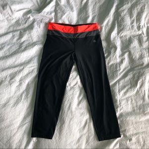 ✨Reebok Capri Leggings✨